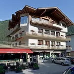 Hotel Garni Jennewein Mayrhofen