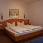 Ξενοδοχείο Garni Jennewein 3*
