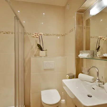 Garni Jennewein Hotel