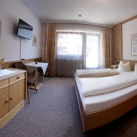 Szálloda Garni Jennewein Mayrhofen