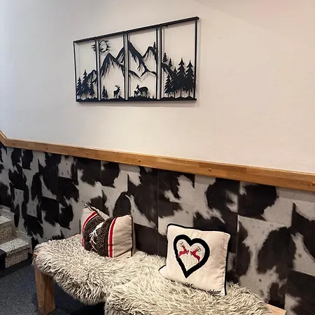 Garni Jennewein Отель Майрхофен