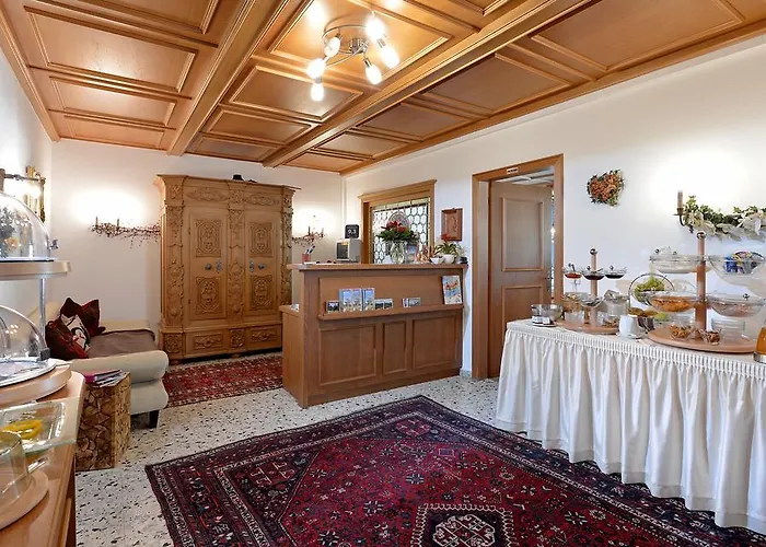 Garni Jennewein Отель Майрхофен