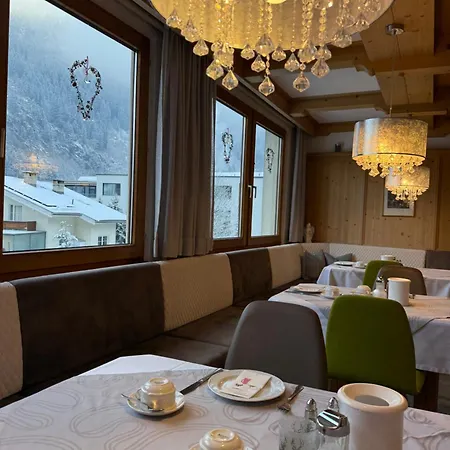 Garni Jennewein Hotel 3*