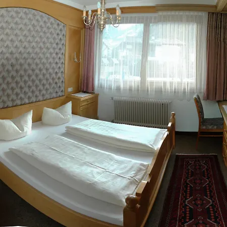 Hotel Garni Jennewein Mayrhofen